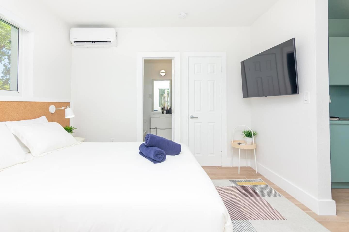 Newly Renovated Stylish Studio In El Portal #2 Miami Buitenkant foto