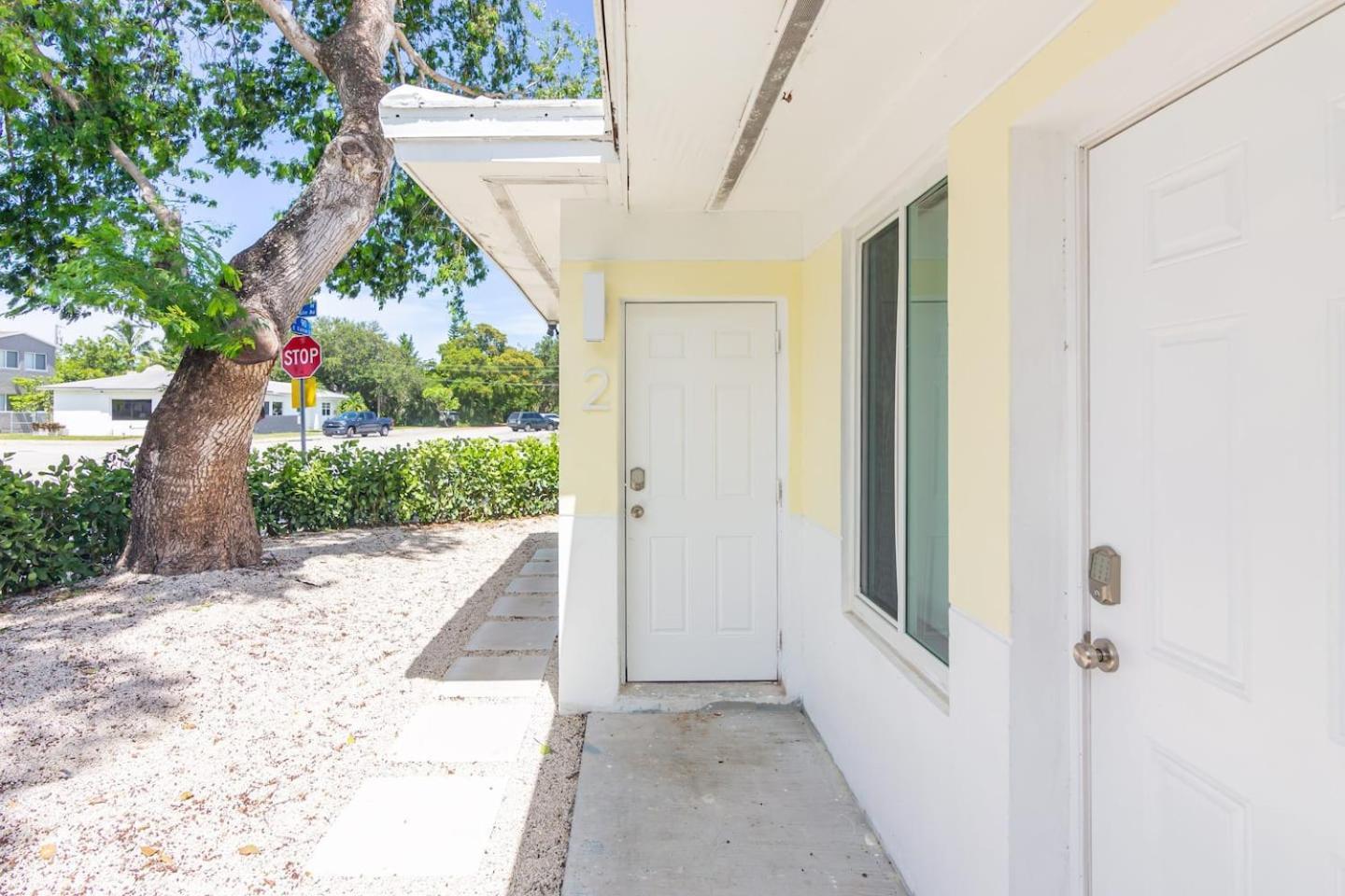 Newly Renovated Stylish Studio In El Portal #2 Miami Buitenkant foto