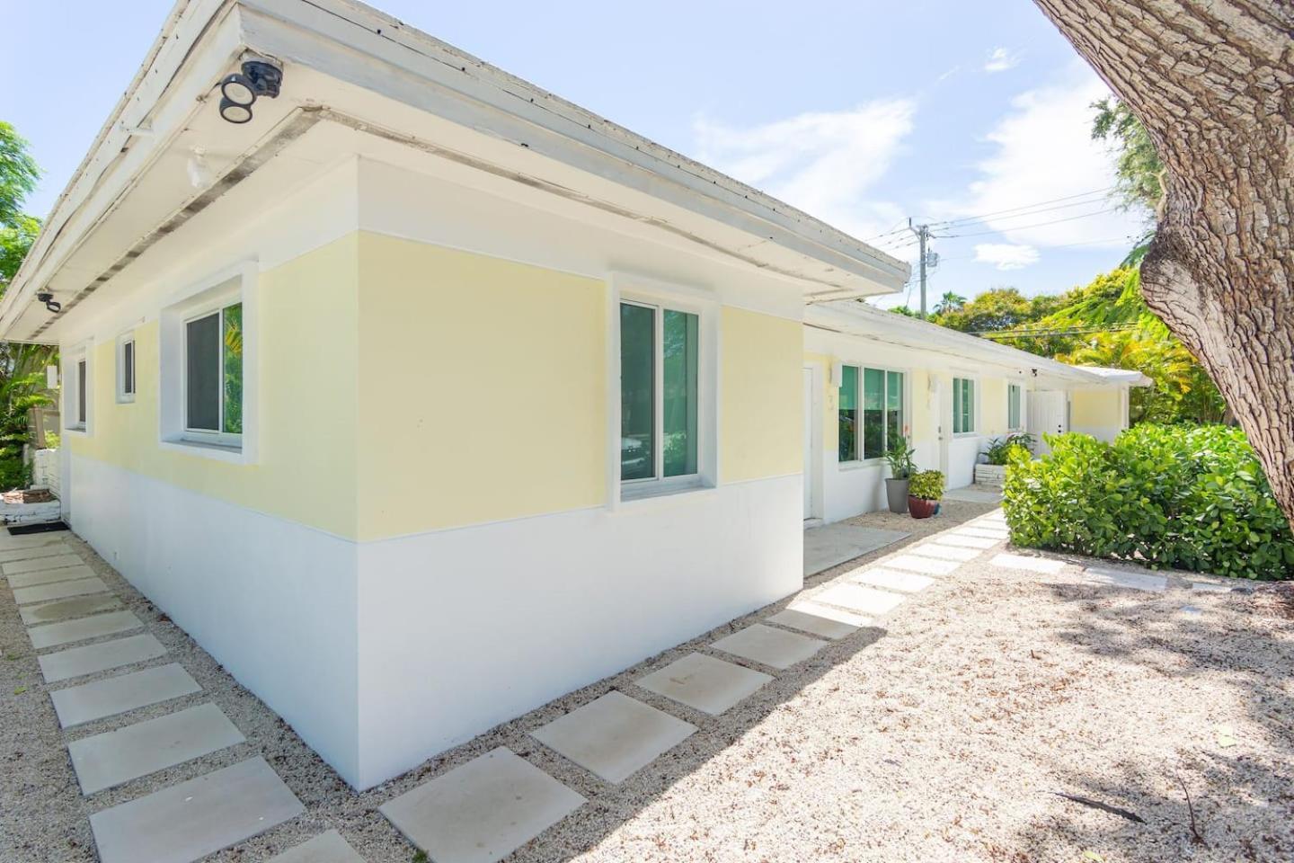 Newly Renovated Stylish Studio In El Portal #2 Miami Buitenkant foto
